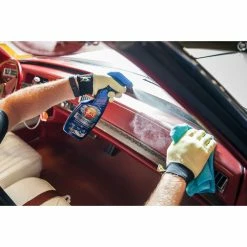 303 Protectant 473mL 12 303 Protectant 473mL -Interior & Exterior Trim shop SCA 598936 04 hi res 1