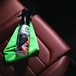 Turtle Wax Leather Cleaner & Conditioner 591mL -Interior & Exterior Trim shop SCA 622351 03 hi res 1